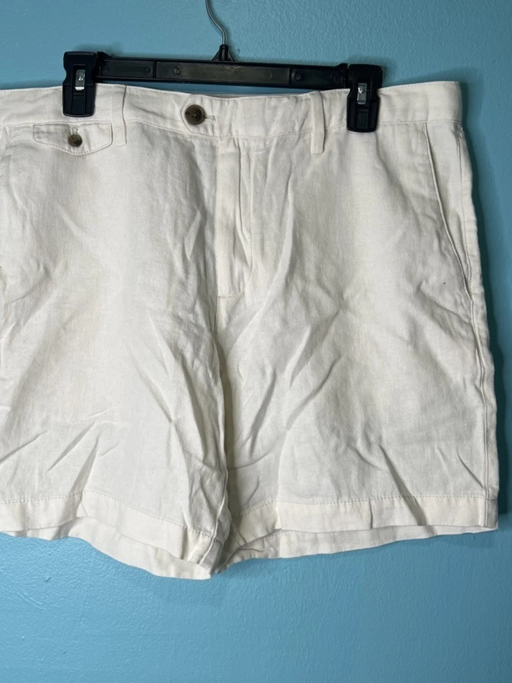 Banana Republic Men's Cream Flat-Front Casual Shorts
